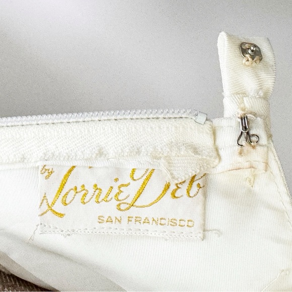 2 Piece Vintage Wedding Dress - Picture 4 of 17